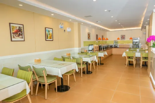 Light Enjoyment Season Hotel