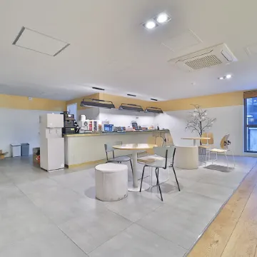 Brown dot Hotel Samsan