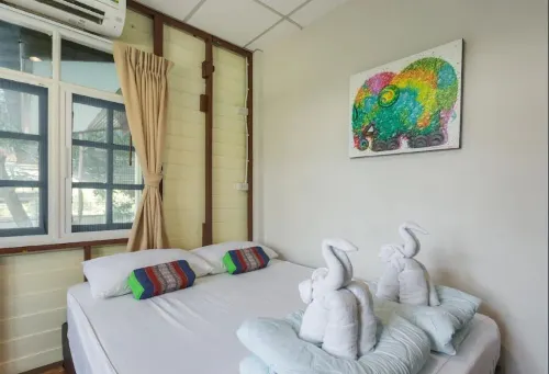 Nang Ta Yon @ Ban Thap Chang Hostel