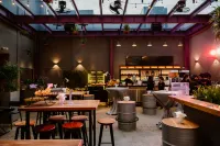 Wink Hotel Can Tho Ninh Kieu Wharf - 24hrs stay & Rooftop Pool Bar Hotels near Sân Bóng Công Viên Nước