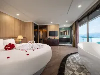 DORIA CRUISE Hoteles cerca de Halong Bay