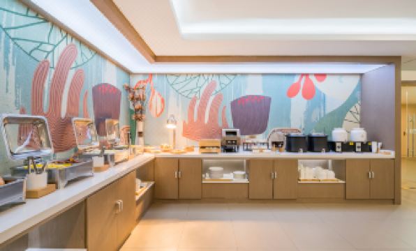 Free comfort(Beijing Niujie Subway Station Xuanwu Hospital)