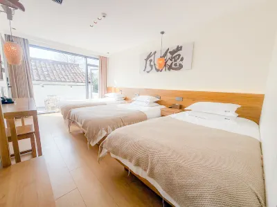 Jiuhua Mountain Bamboo Mountain Homestay (Meat Body Palace) Hotels near Daoseng Cave