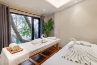 Hotel Thrive, A Tropical Courtyard - spa