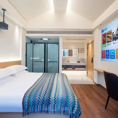 Yanli Boutique Homestay · Huiyuan Mountain Resort (Xidi Yixian East Railway Station Branch