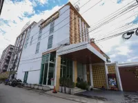 Convenient Grand Plus Hotel Suvarnabhumi Hotels in Bang Sao Thong