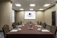 DoubleTree by Hilton Pointe Claire Montreal Airport West Hotel a Pointe Claire