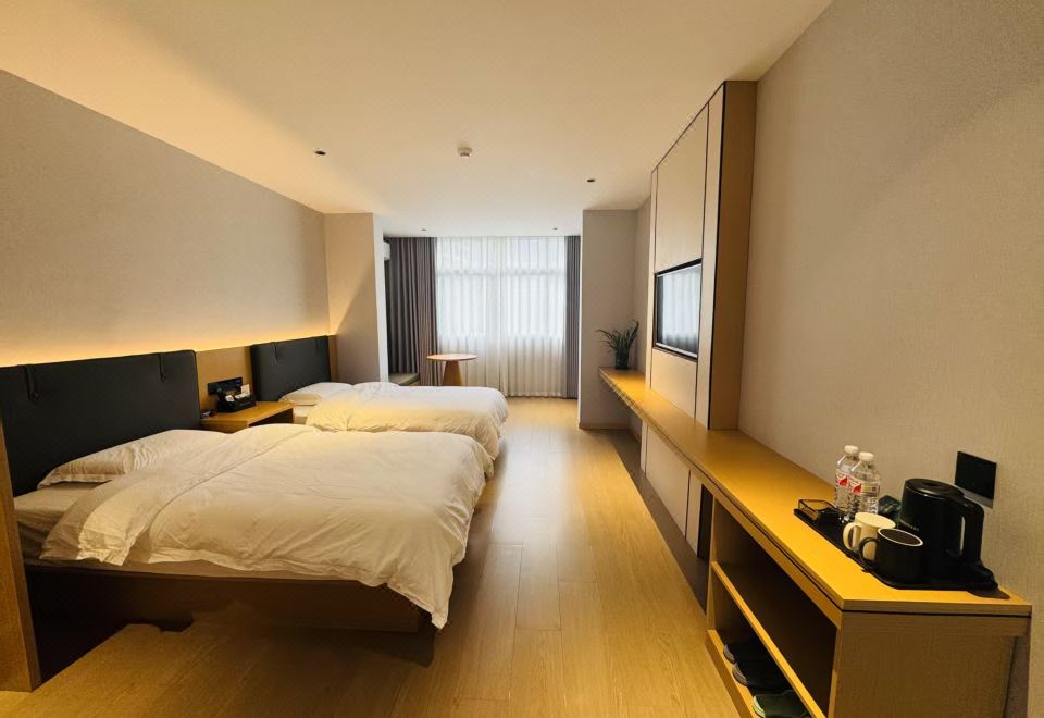 Yanyang Wenquan Healing Hotel의 조용한 야외 공간