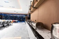 GreenTree Eastern Hotel (Karamay Dushanzi District Chengtou Dasha) - Aamiainen