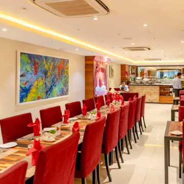 The Somerset Hotel Отели рядом с достопримечательностью «Grand Friday Mosque»