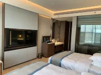 West Hotel (Huazhong University of Water Resources and Electric Power Jianghuai Campus, Luoshan) Hotel di Luoshan