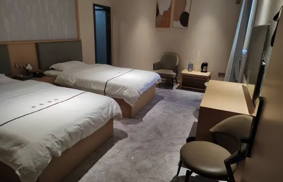 尚逸大酒店