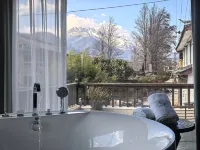 Wading Snow Mountain Resort Inn - ที่มีบาร์