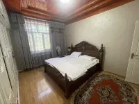 Yining Jingya Hefeng Homestay