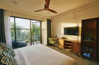 BEACH HOT DIGURAH - Airport Shuttle