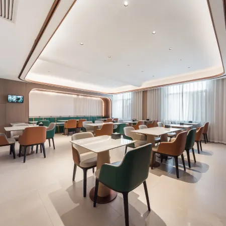 Starway Hotel (Chengde Weichang)