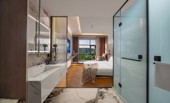 Longxin Smart Hotel (Wen)