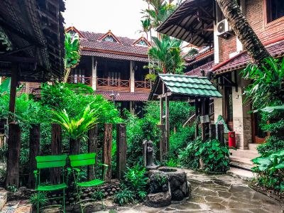 庭 ウィスマ アリーズ ホテル ジョグジャカルタの写真