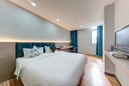 Huaxia Hotel (Zhuhai Doumen Gymnasium Zhongxing South Road) Отели рядом с достопримечательностью «Xia Mountain Park»