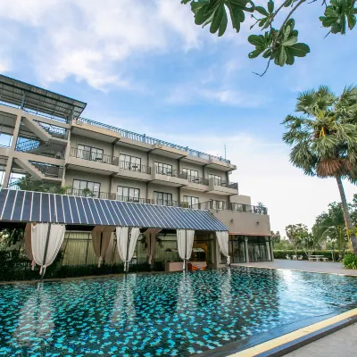 Baan Phing Phu Praew Cha-Am Hotels near Premium Outlet Cha-am