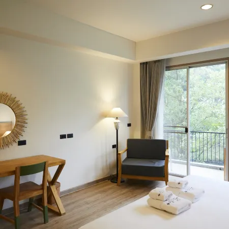 The Leela Resort & Spa Pattaya Отели рядом с достопримечательностью «Старый город»