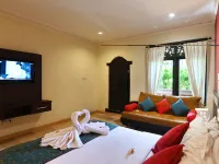 Puri Dewa Bharata Hotel & Villas Hotels near Nakula
