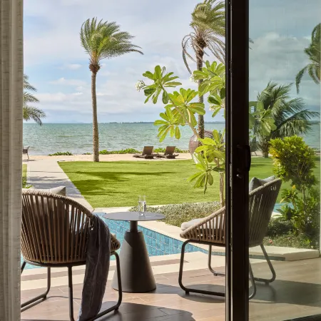 Crowne Plaza FIJI NADI BAY RESORT & SPA by IHG