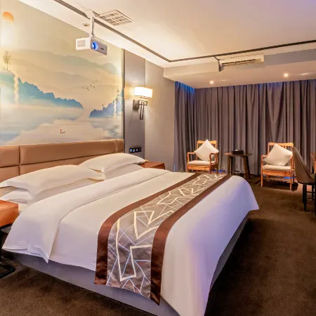 Yicheng Zhilu Hotel (Luohe Stadium)