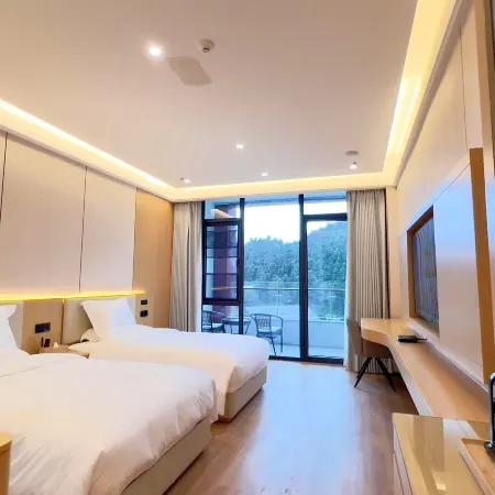 The Heart of Jiuling Mountain Resort Hotel