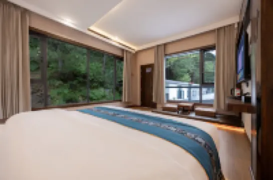 Taohua Shanju High-end Homestay