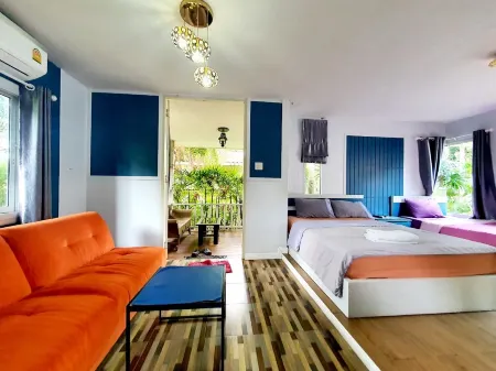 Rayonghouse Resort Отели рядом с достопримечательностью «moonlight Beach»