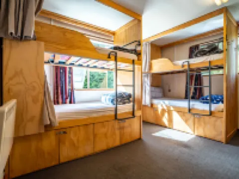 The Flaming Kiwi Backpackers Hotels in Queenstown