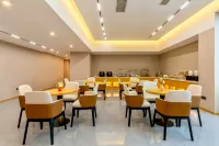 Yanting Jiaji Hotel (Fuhong Shuijing Licheng)