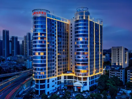 Vienna Hotel(Shenzhen Pingshan High-speed Rail Station & Pingshanwei Metro Station) Отели рядом с достопримечательностью «Dongjiang Column Memorial»