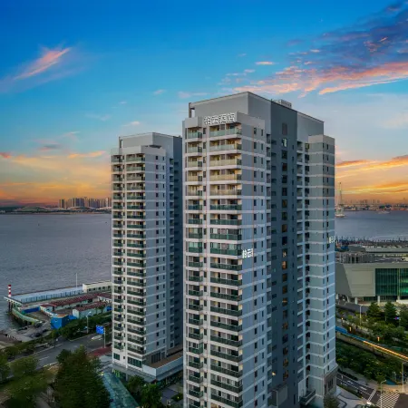Baiyun Hotel (Zhanjiang Jinshawan Beach Wanda Plaza Branch)