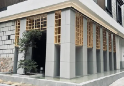 SANTA Shaanta Ya Mountain Lodge