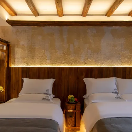 Xiyuan Homestay (Weishan Ancient City)