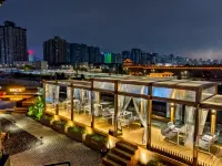 King13·Nest Hotel (Xi'an Ming City Wall Xi'an Railway Station Metro Station Branch) Hoteles cerca de Palacio Daming