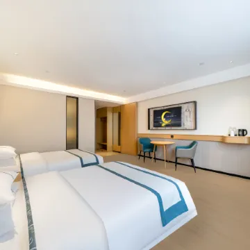 City Comfort Inn Hotel (Wuzhou Cangwu Bus Station)