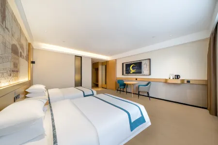 City Comfort Inn Hotel (Wuzhou Cangwu Bus Station) Отели рядом с достопримечательностью «Автобусная станция Сугай Цзинь Цзинь Ши-бридж»