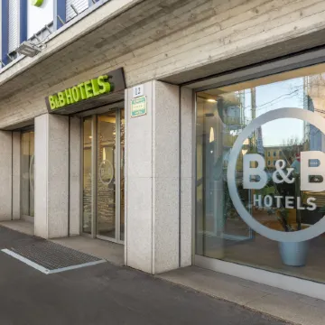 B&B Hotel Milano Portello Отели рядом с достопримечательностью «Тре Торри ди Греко»
