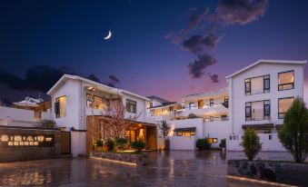 Shangri-La Xivei Munye • Resort Garden Homestay (Dukezong Ancient City)