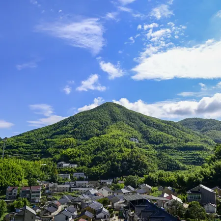 Tonglu Qingyuewu Homestay (OMG Heartbeat Paradise)