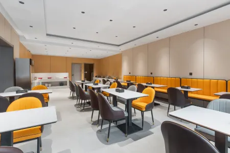 Tuke Qingju Hotel (Chifeng Linxi No.1 Middle School Branch) Отели в г. Линьси