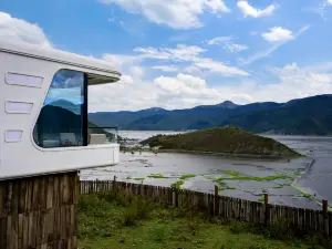 半山探野・懸崖納境依山聴海隠邸（香格里拉ナパ海）