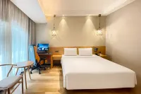 Jingfang E-Sports Hotel (Pujiang Hailecheng Sports Center) - Esports