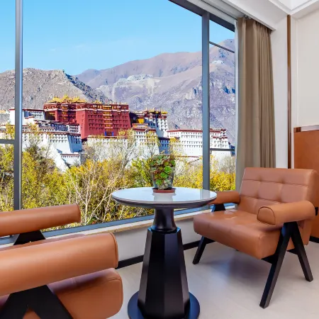 Lhasa Dalongcang Hotel (Potala Palace Sun Island)