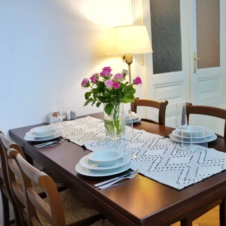 Beautiful 2-Bedroom Apt in the Heart of Vienna