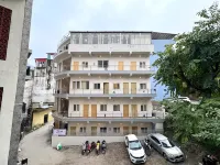 Zuna Stayz Tapovan Rishikesh - parking