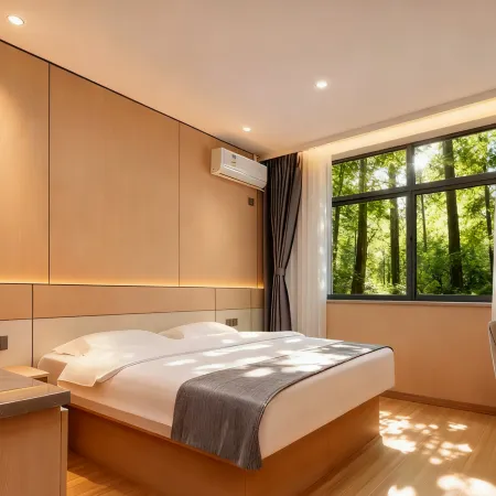 Yunji Hotel